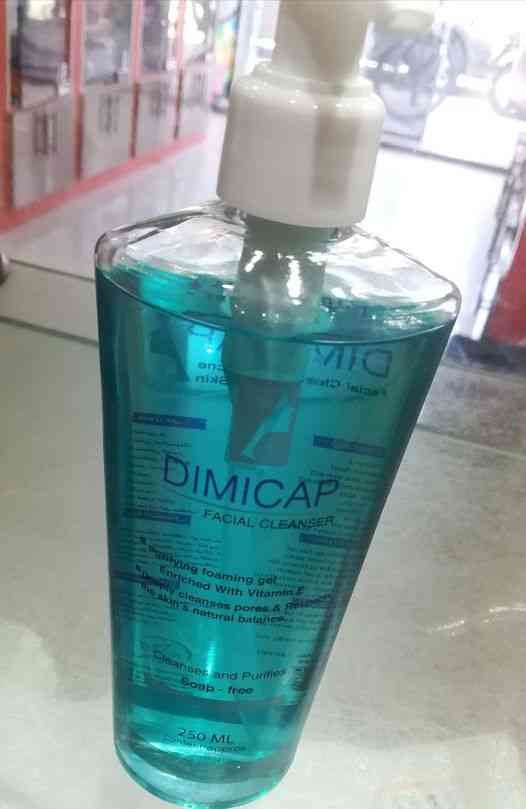 ديميكاب غسول وجه 250 مل